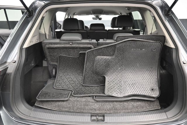 Used 2023 Volkswagen Tiguan SE FWD image 23