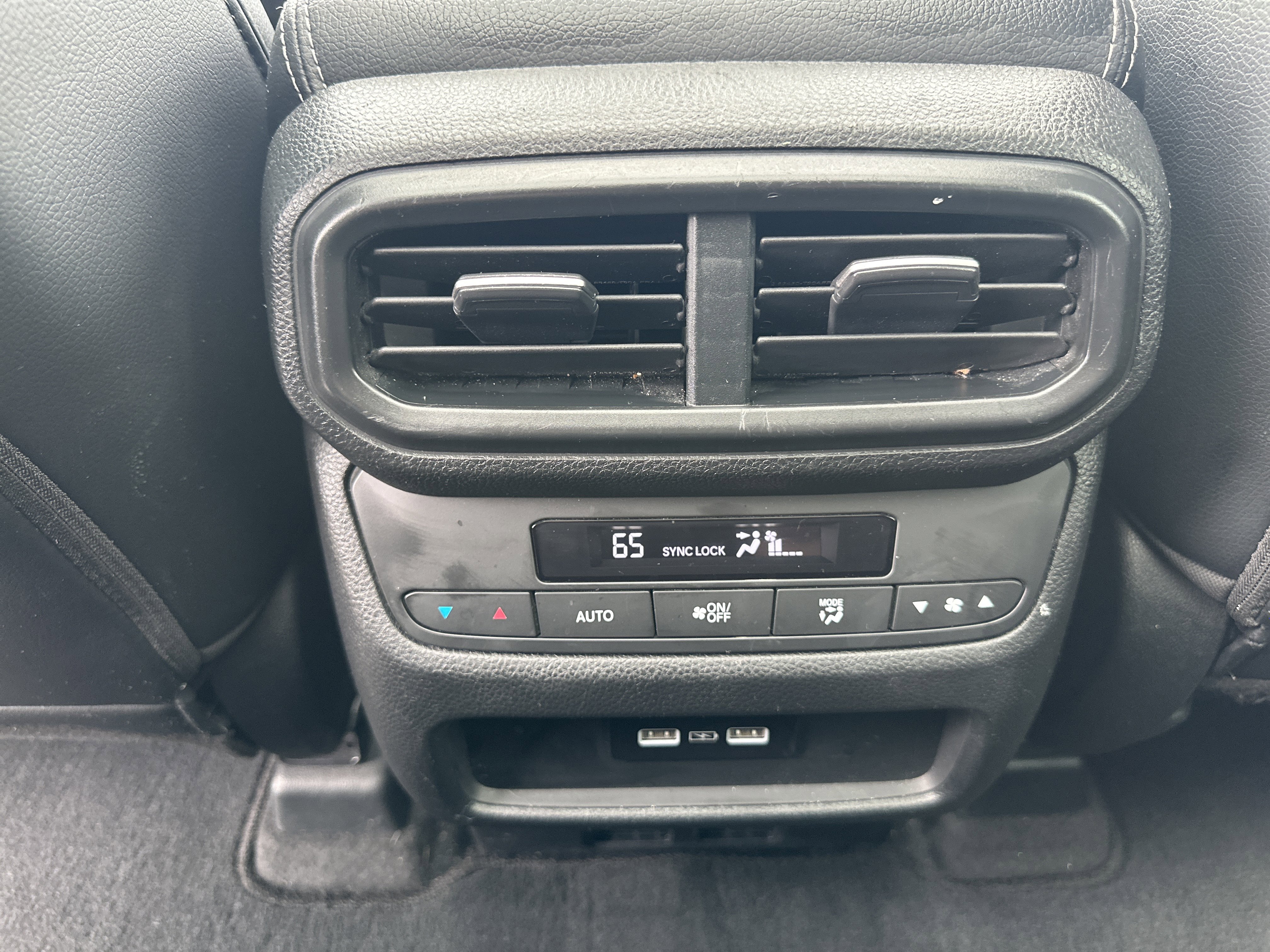 Certified 2023 Honda Pilot Touring image 18