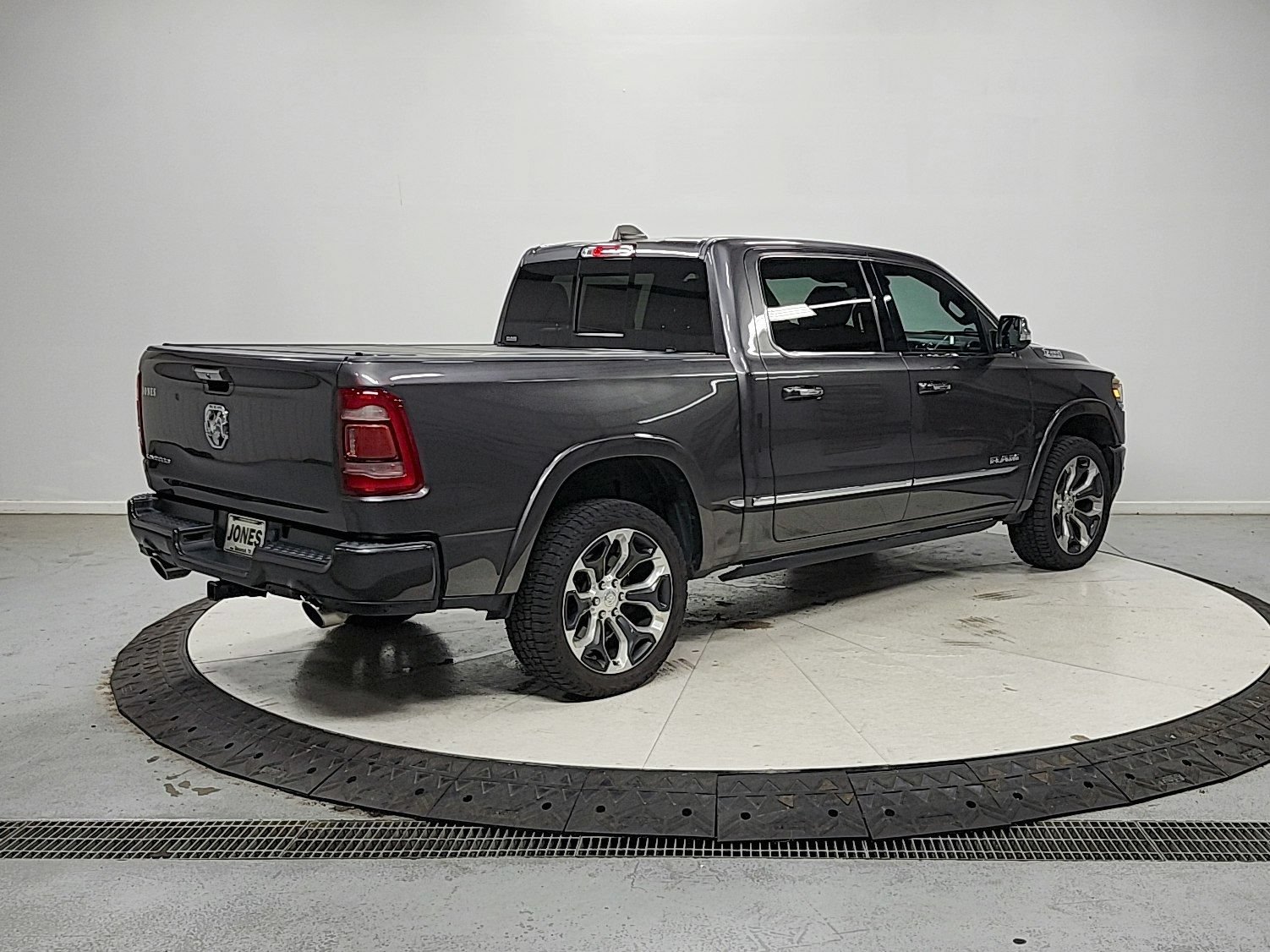 Used 2020 RAM 1500 Limited RWD image 8