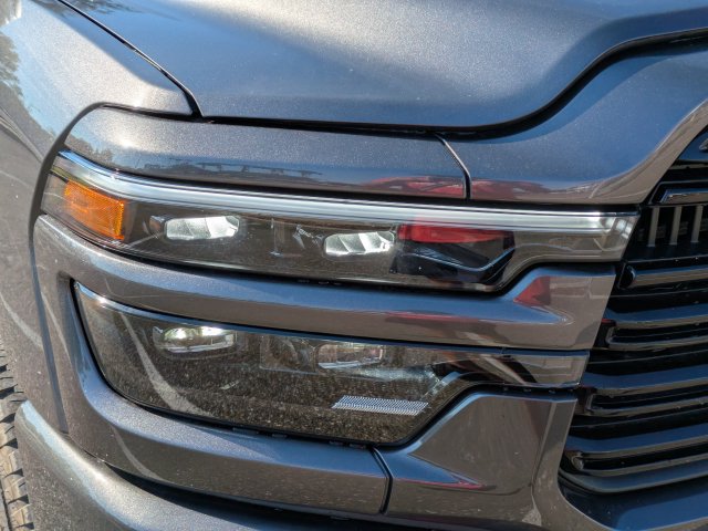 New 2026 RAM 2500 Laramie AWD/4WD image 10