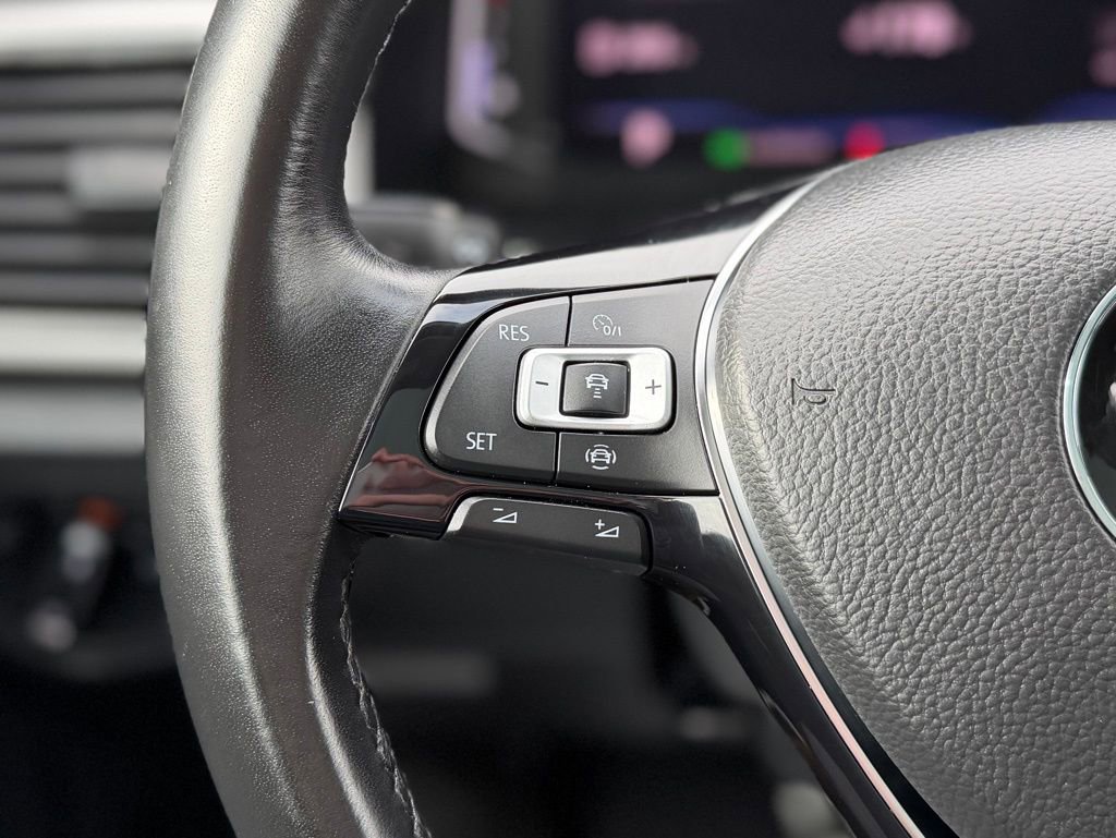 Used 2019 Volkswagen Atlas SEL R-Line image 17