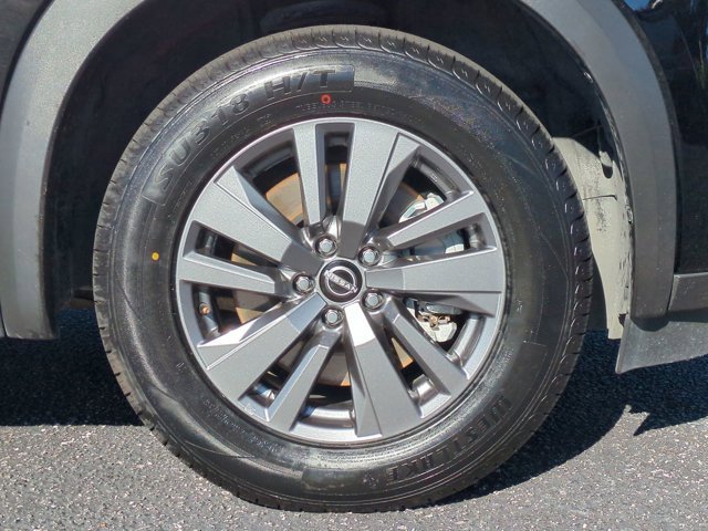 Used 2025 Nissan Pathfinder SV image 11