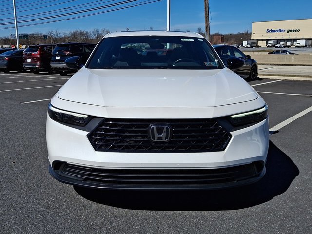 Used 2023 Honda Accord Sport image 2