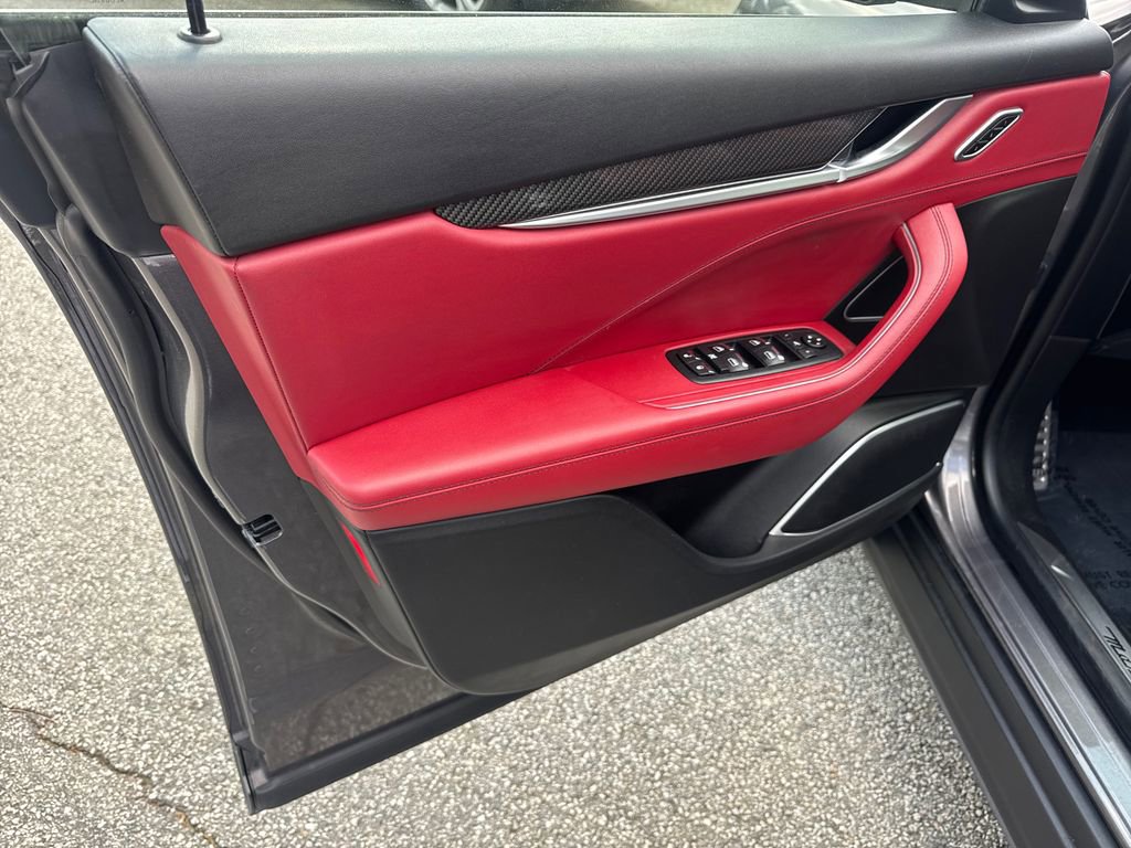 Used 2018 Maserati Levante GranSport image 10