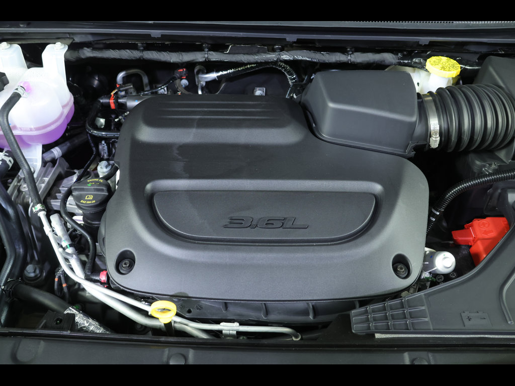 New 2027 Chrysler Pacifica Pinnacle w/ Theater Group AWD/4WD image 21