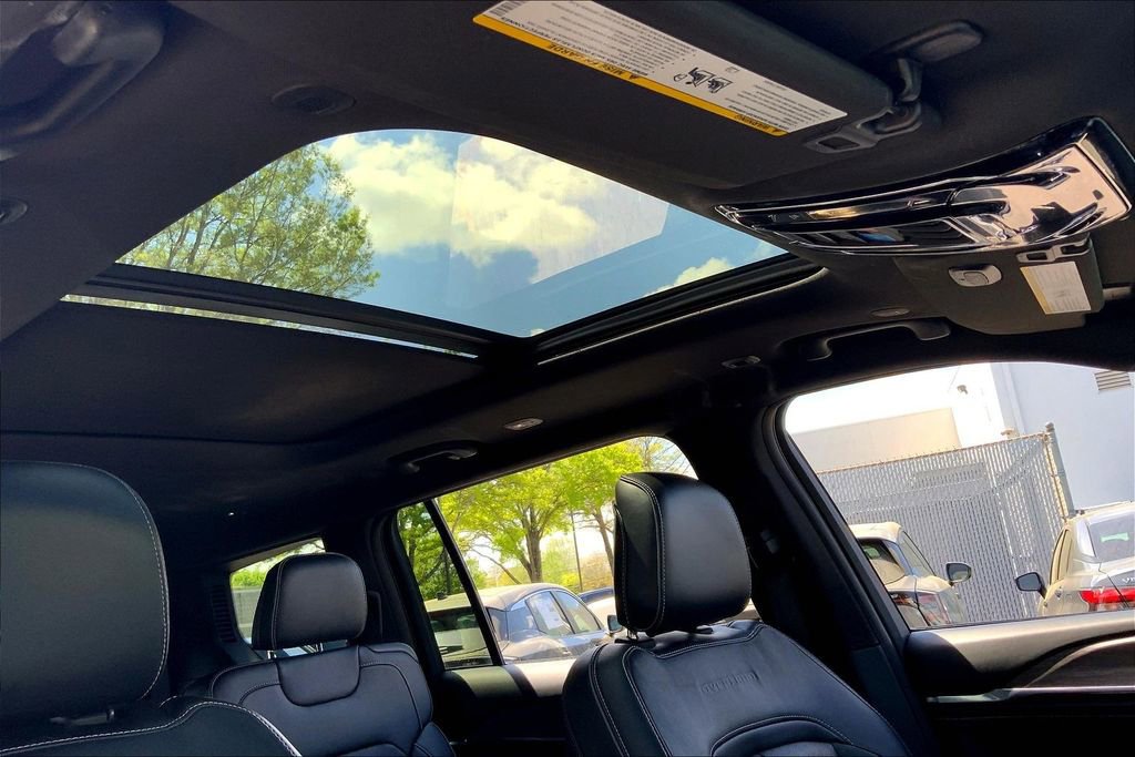 Used 2023 Jeep Grand Cherokee L Overland image 20