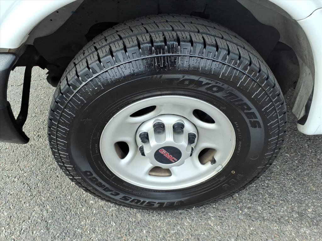 Used 2016 GMC Savana 2500 image 9