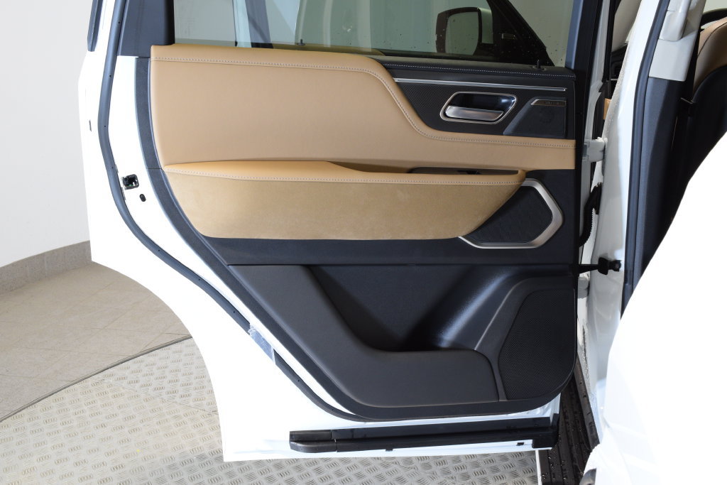 New 2027 INFINITI QX80 Luxe w/ Cargo Package AWD/4WD image 28