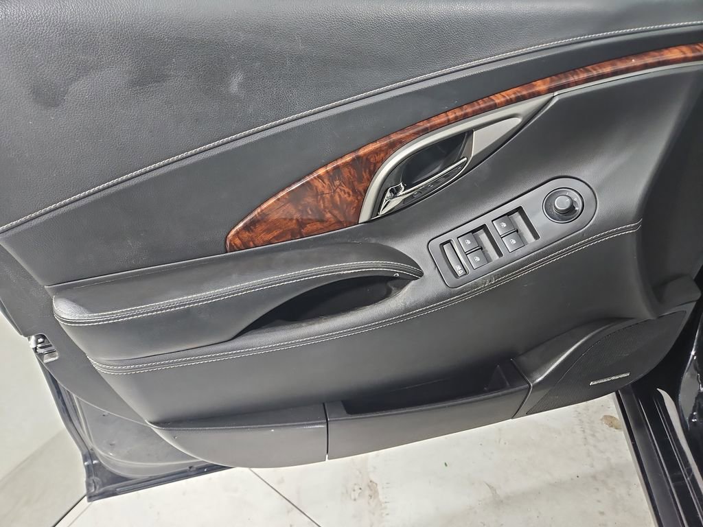 Used 2013 Buick LaCrosse Touring image 11