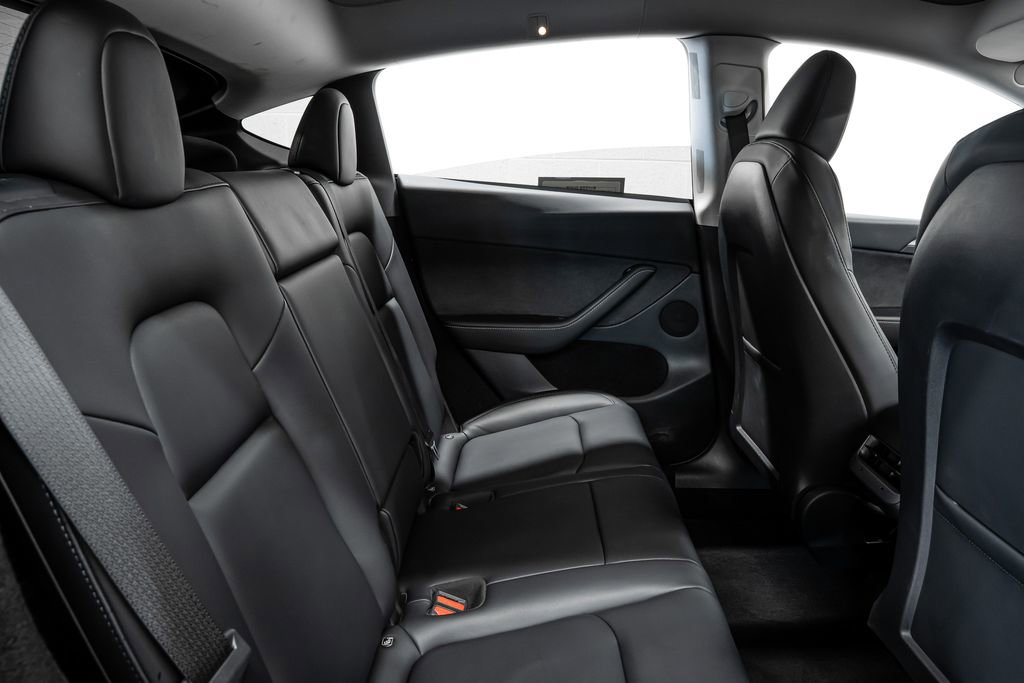 Used 2023 Tesla Model Y Long Range image 33