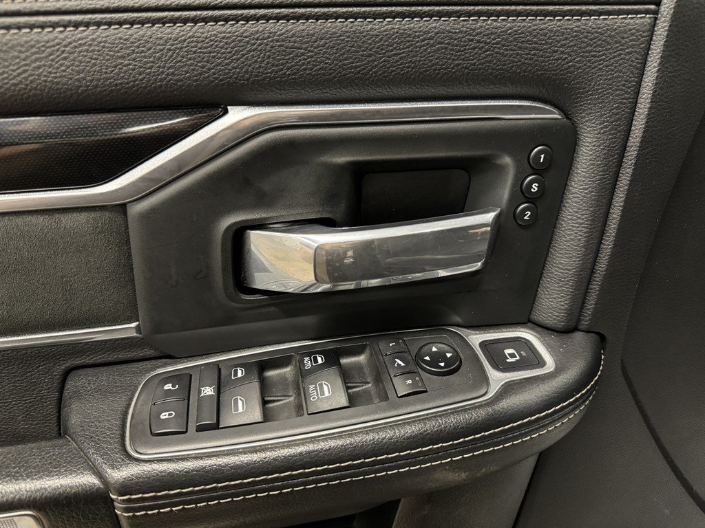 Used 2019 RAM 2500 Laramie AWD/4WD image 32