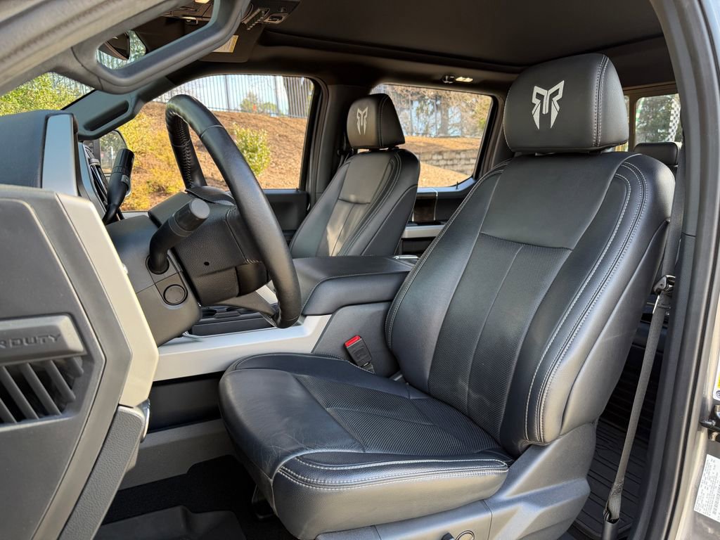 Used 2022 Ford F250 Lariat w/ Black Appearance Package image 17