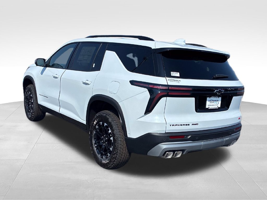 New 2027 Chevrolet Traverse Z71 w/ Enhanced Driving Package AWD/4WD image 3