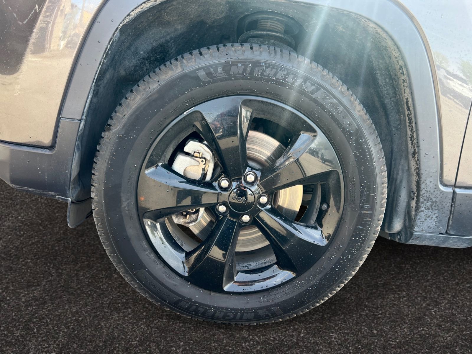 Used 2019 Jeep Cherokee Latitude Plus image 14