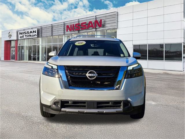 Certified 2025 Nissan Pathfinder SL image 2