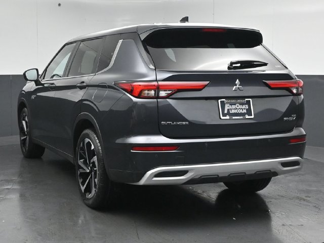 Used 2025 Mitsubishi Outlander SE AWD/4WD image 6