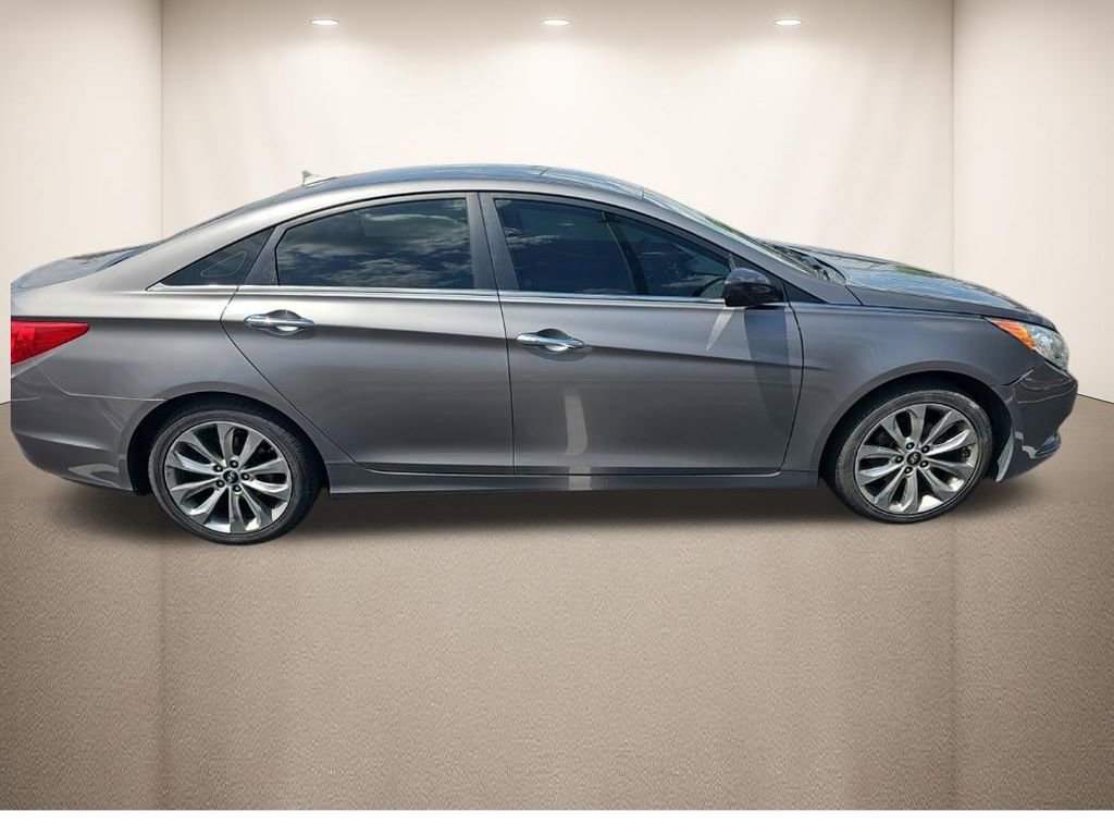Used 2011 Hyundai Sonata SE FWD image 5