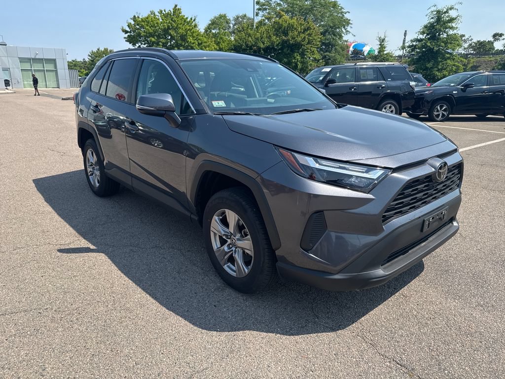Used 2025 Toyota RAV4 XLE AWD/4WD image 10