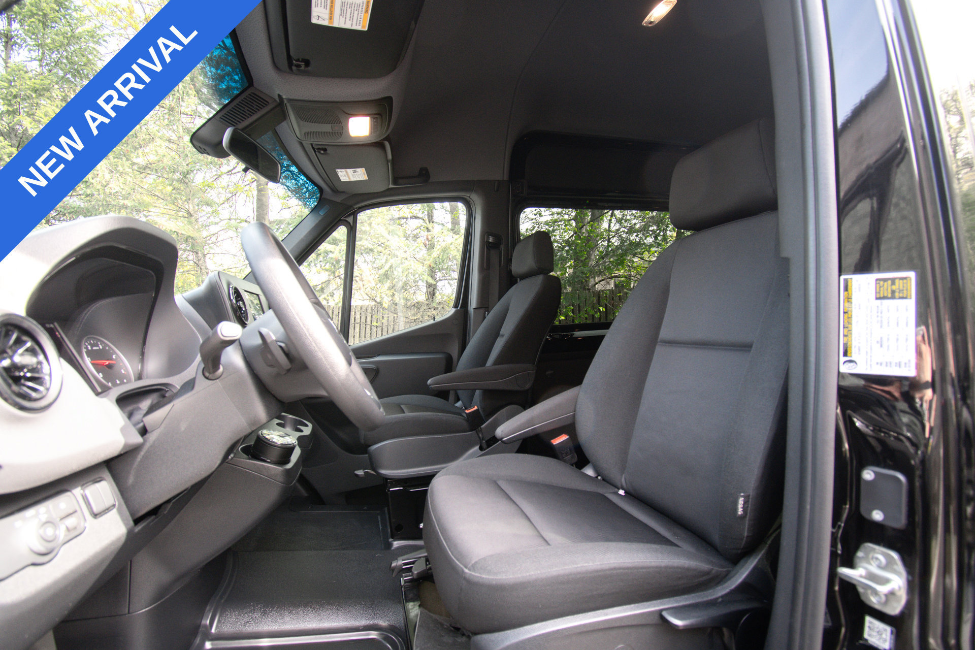 Used 2025 Mercedes-Benz Sprinter 2500 image 8