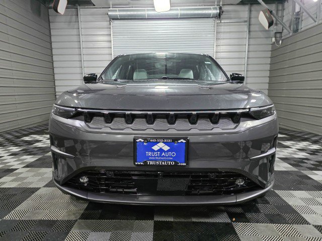 Used 2025 Jeep Wagoneer S Limited image 3