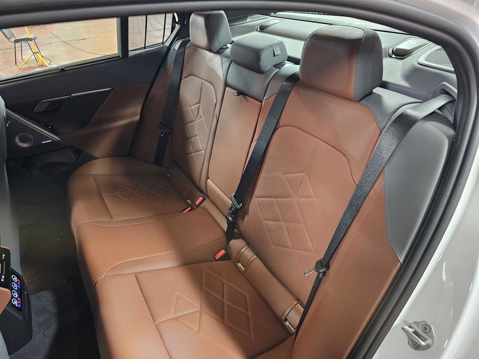 New 2026 BMW 550e xDrive w/ Executive Package image 17