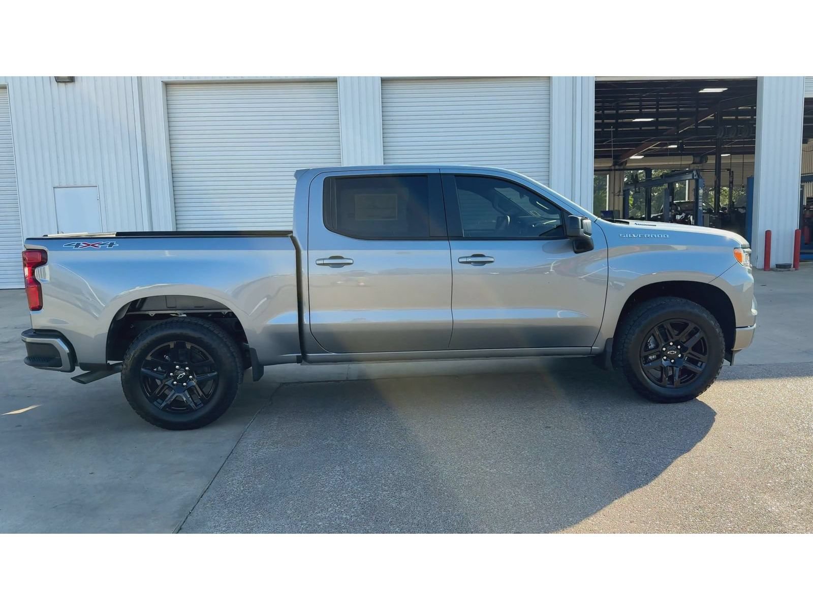 New 2026 Chevrolet Silverado 1500 RST w/ RST Select Package AWD/4WD image 9