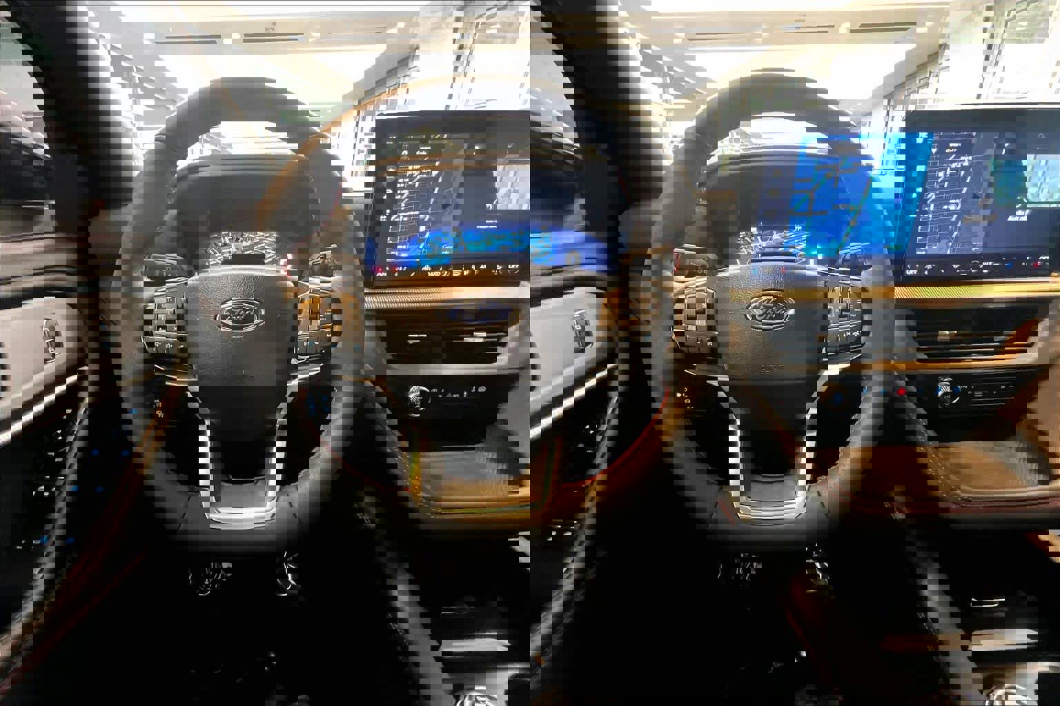 Used 2025 Ford Explorer ST-Line image 6