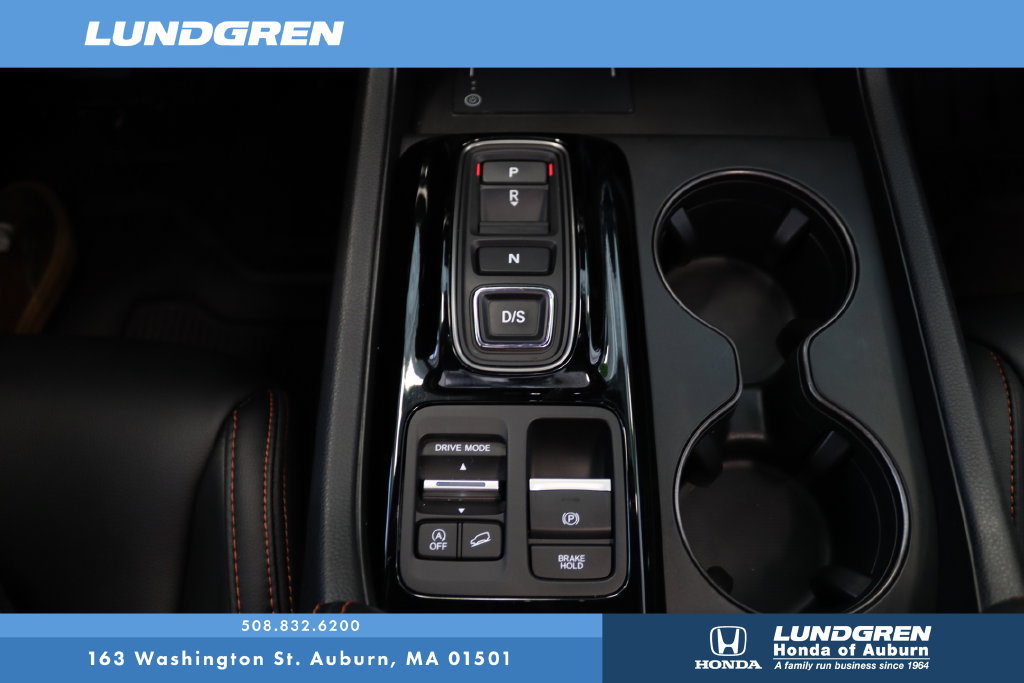 Used 2025 Honda Pilot TrailSport image 27
