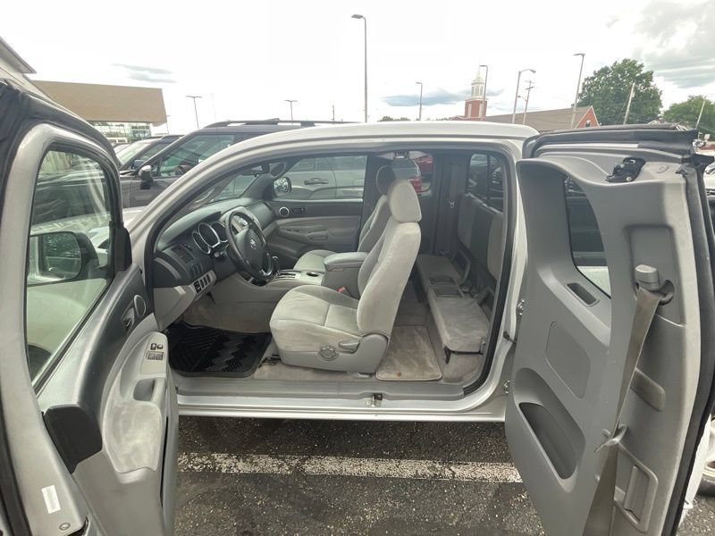 Used 2005 Toyota Tacoma 2WD Access Cab image 9