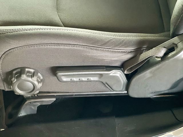 Used 2018 Jeep Wrangler Unlimited Sahara w/ Cold Weather Group image 13