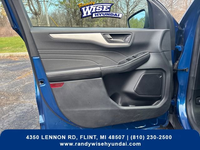 Used 2022 Ford Escape SE w/ Cold Weather Package image 14