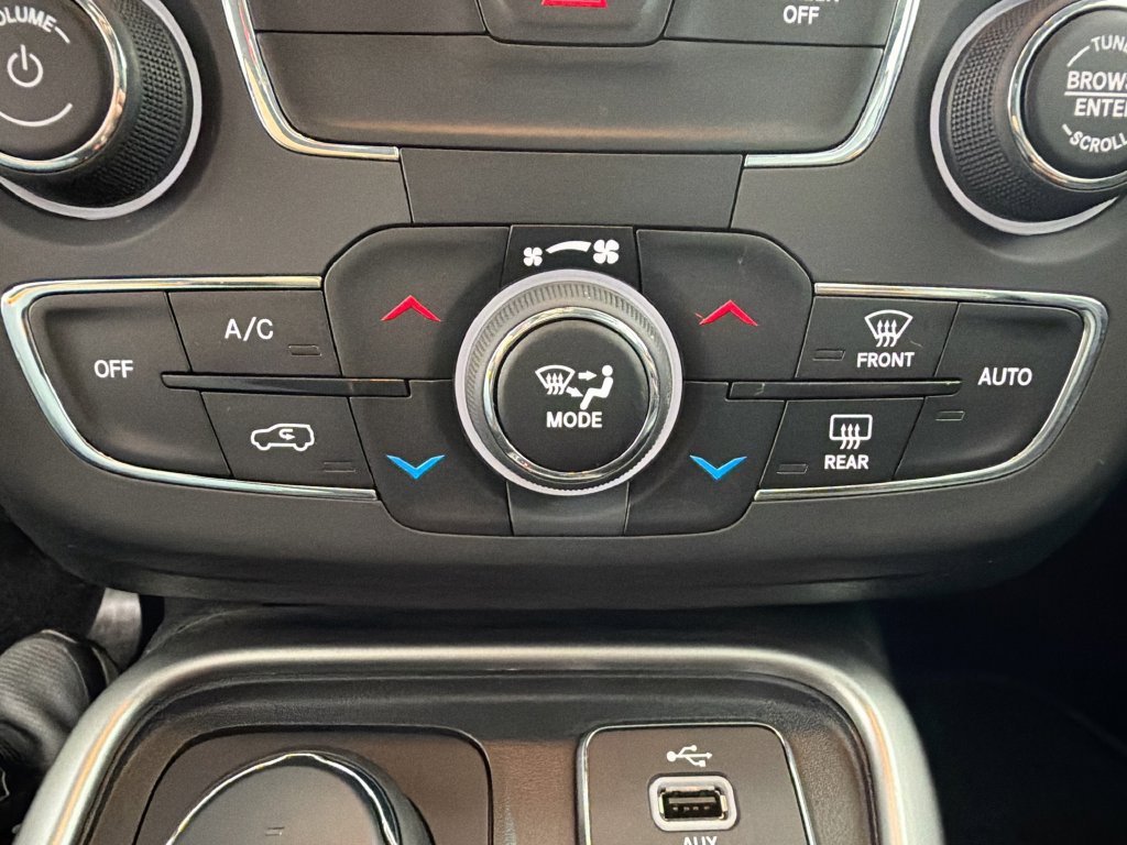Used 2018 Jeep Compass Latitude w/ Popular Equipment Group AWD/4WD image 36