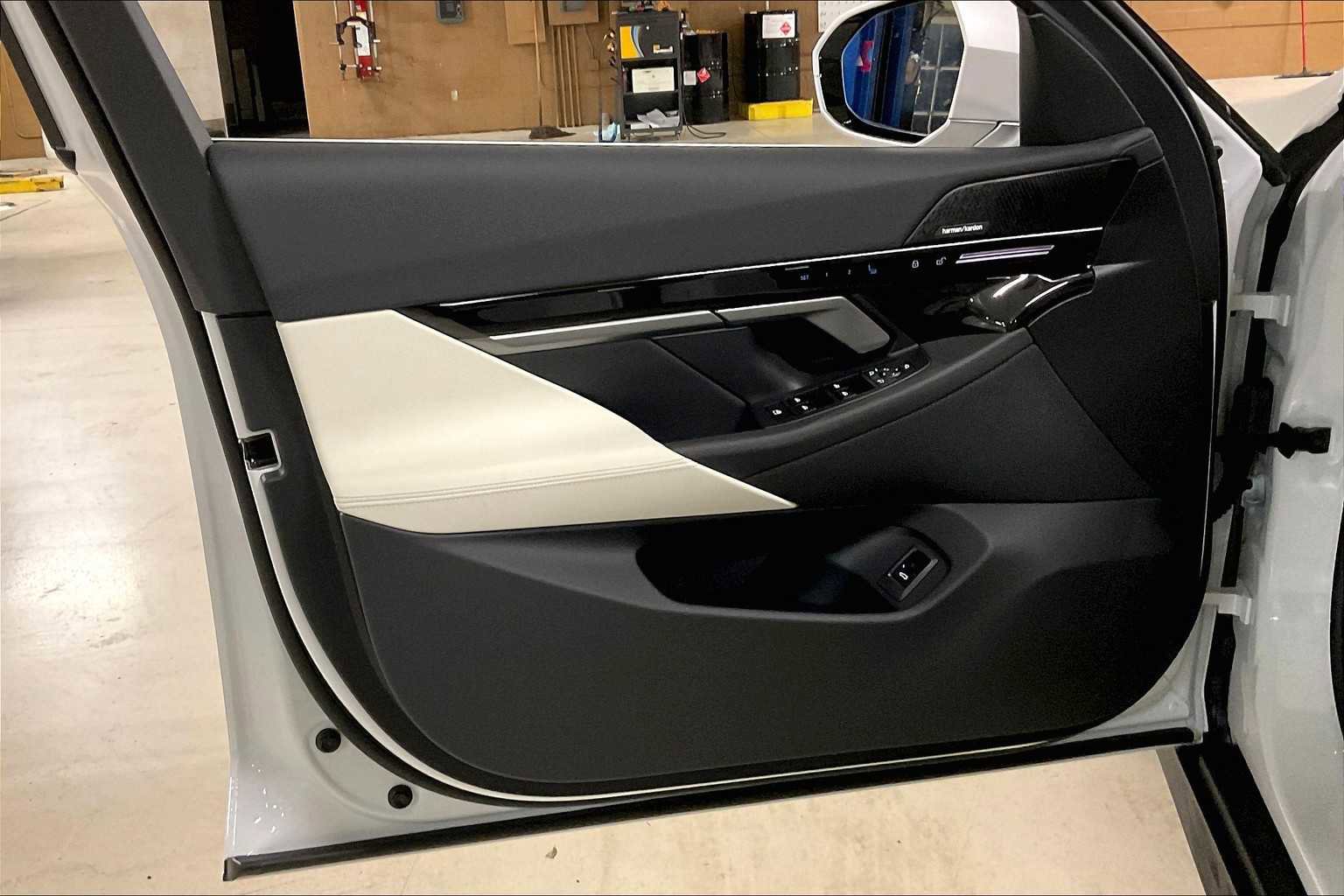 New 2025 BMW 530i 530i image 10