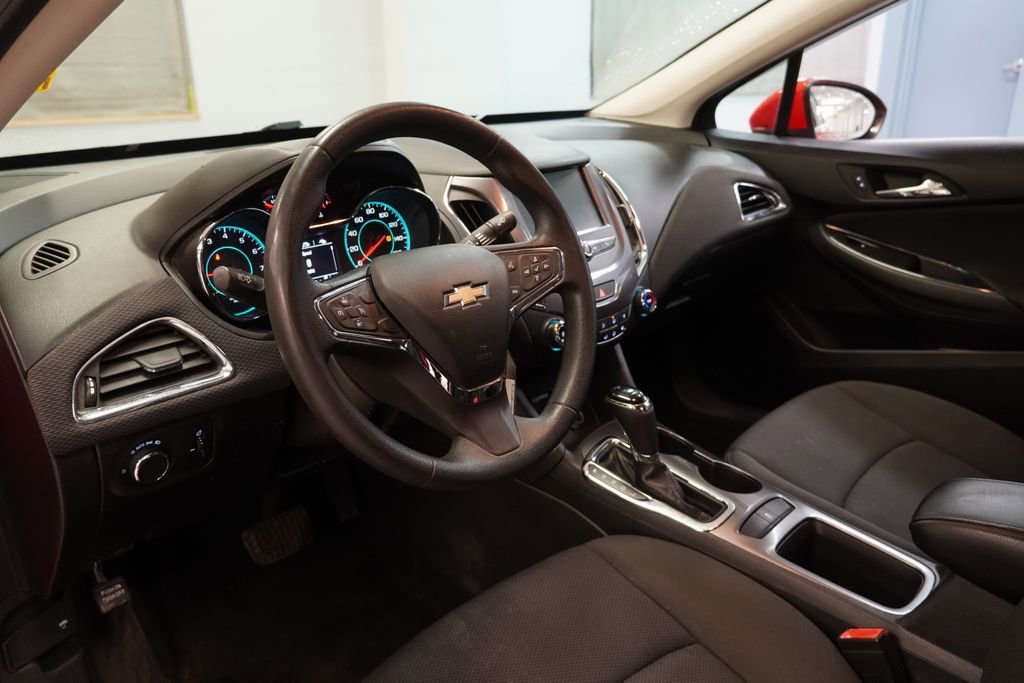 Used 2016 Chevrolet Cruze LT FWD image 6