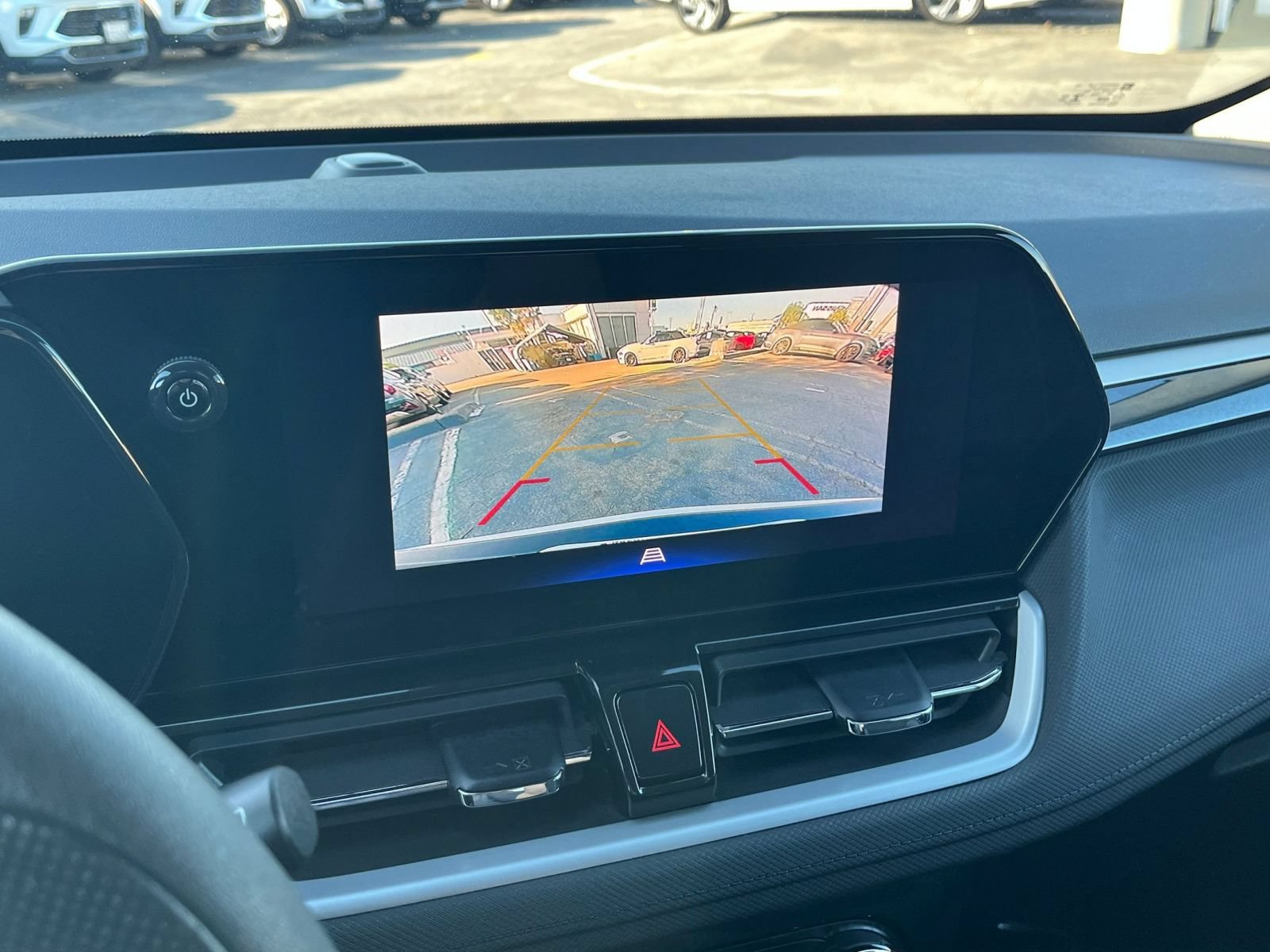 Used 2025 Chevrolet TrailBlazer LT AWD/4WD image 24