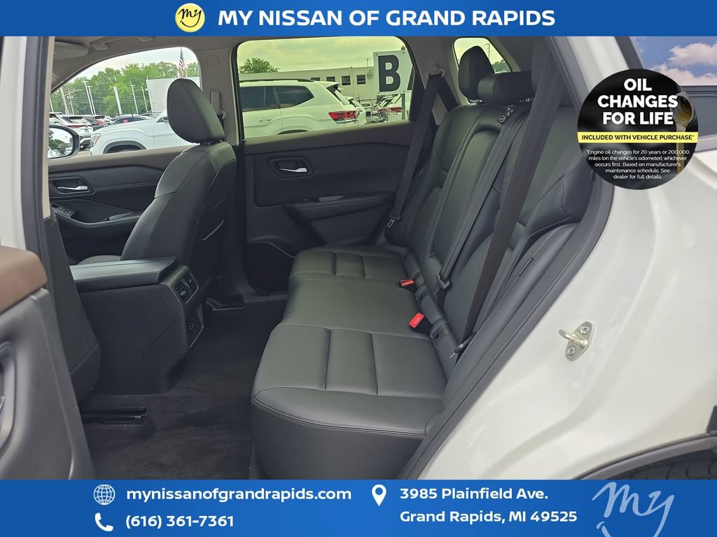 Used 2023 Nissan Rogue SL AWD/4WD image 28