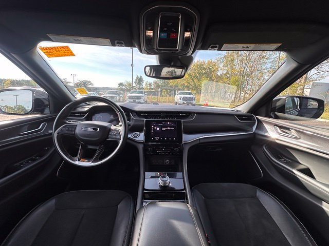 Used 2021 Jeep Grand Cherokee L Laredo AWD/4WD image 2