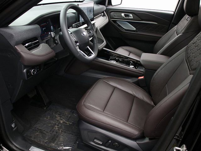 New 2026 Ford Explorer Platinum w/ LUX Leather Package image 10