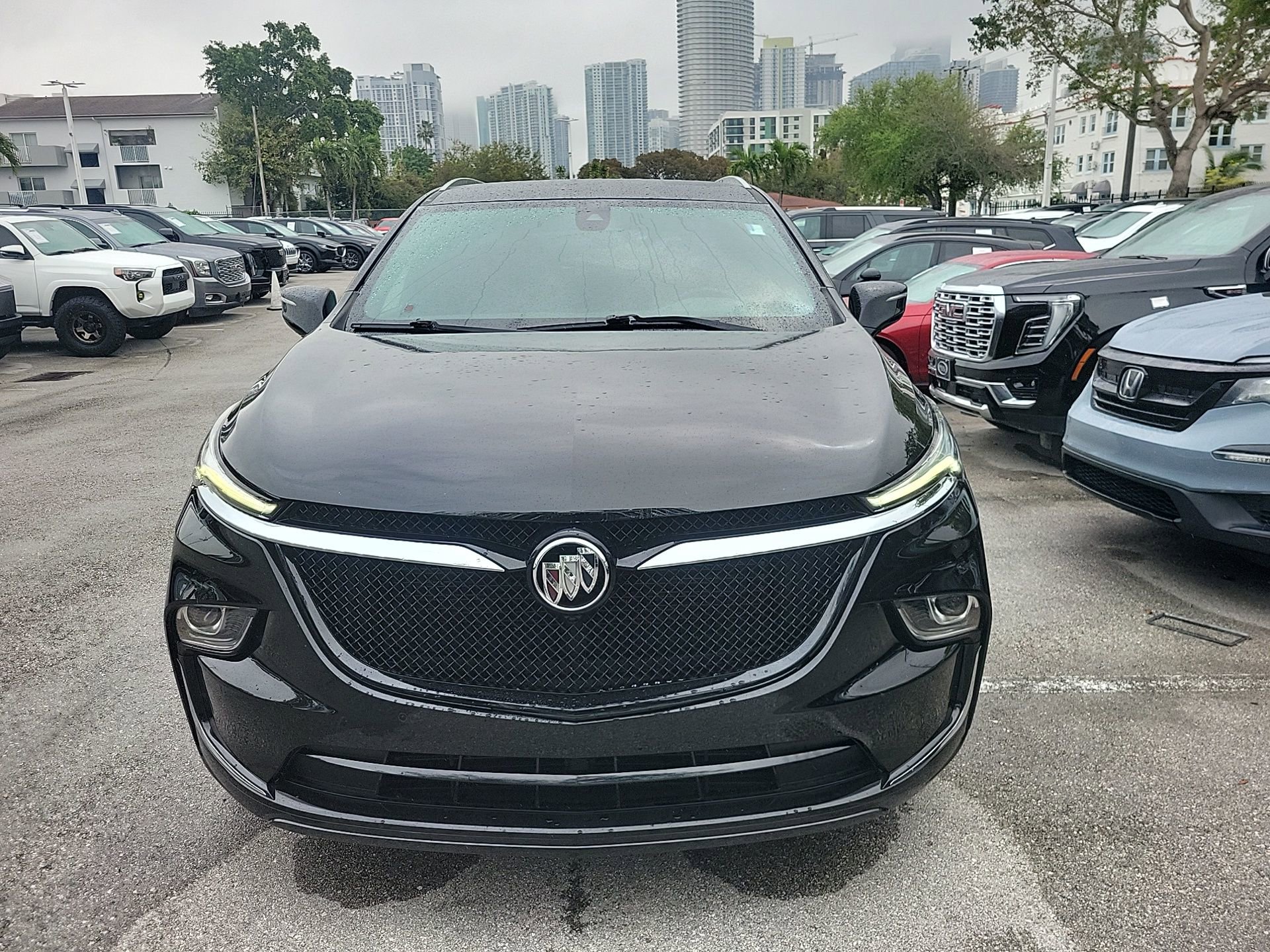 Used 2024 Buick Enclave Essence w/ Sport Touring Edition image 3