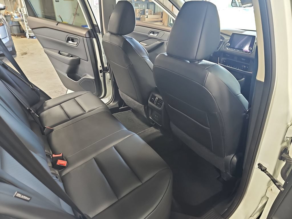 Certified 2023 Nissan Rogue SV w/ SV Premium B Package AWD/4WD image 11