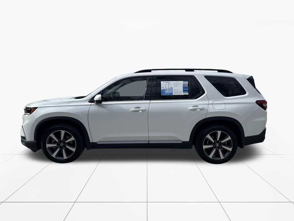 Used 2025 Honda Pilot Touring image 5