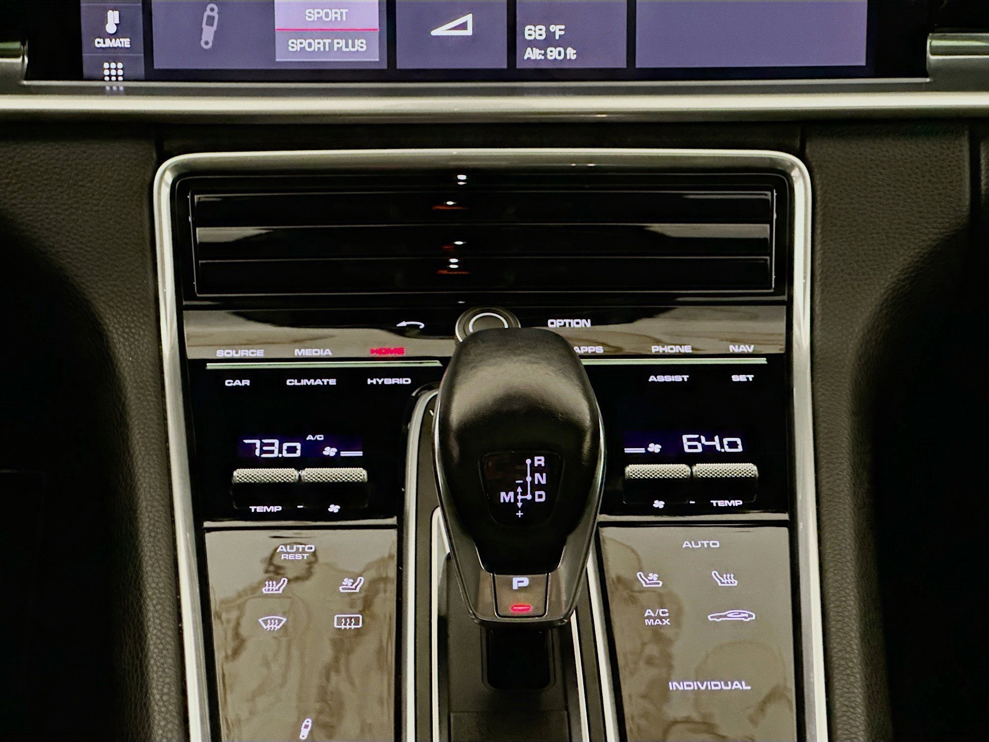 Used 2018 Porsche Panamera 4 image 13