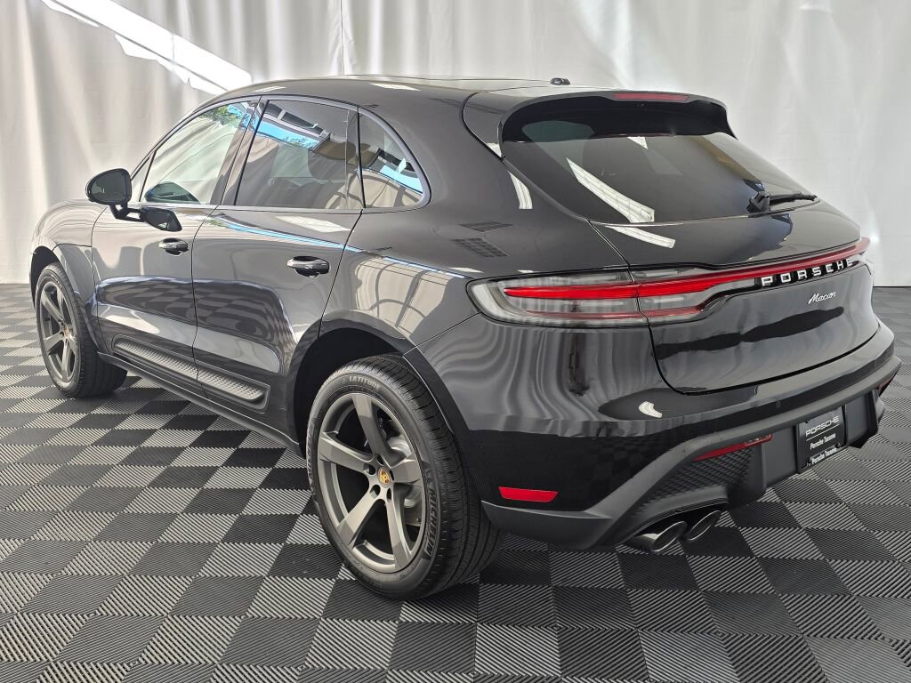 New 2026 Porsche Macan image 3
