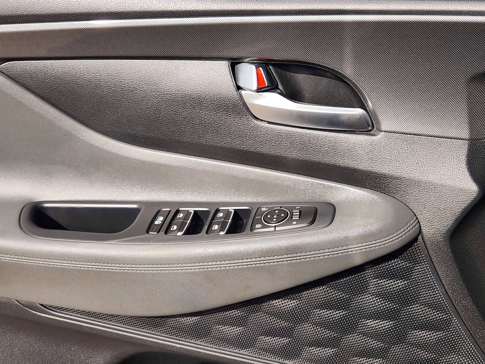 Used 2022 Hyundai Santa Fe SEL image 23