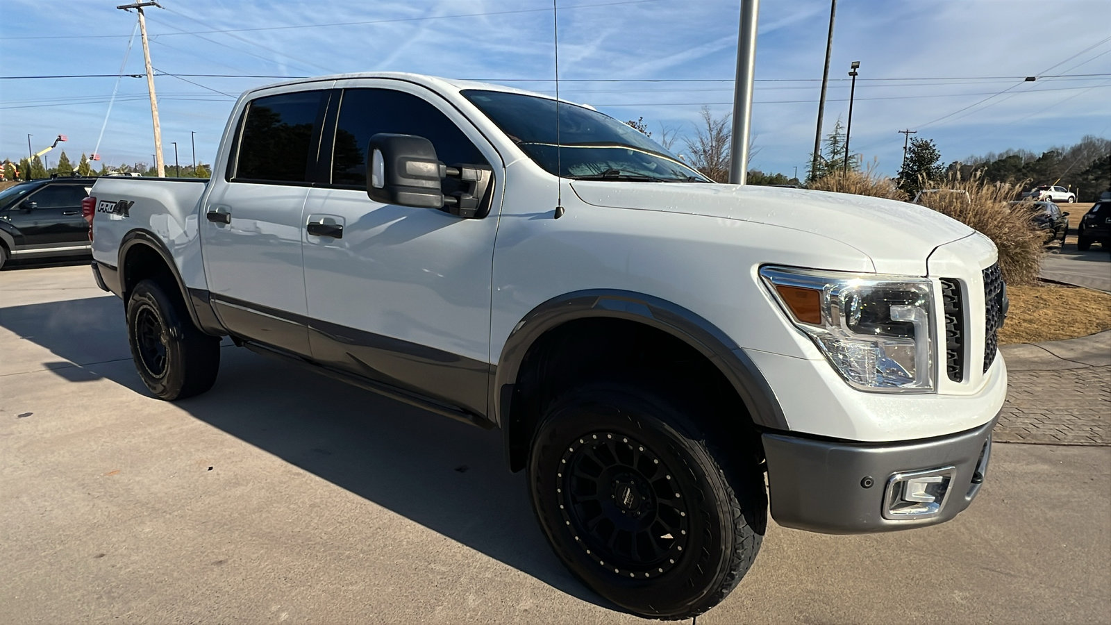 Used 2019 Nissan Titan PRO-4X w/ Pro-4x Convenience Package image 5