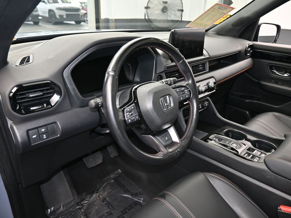 Used 2023 Honda Pilot TrailSport image 10