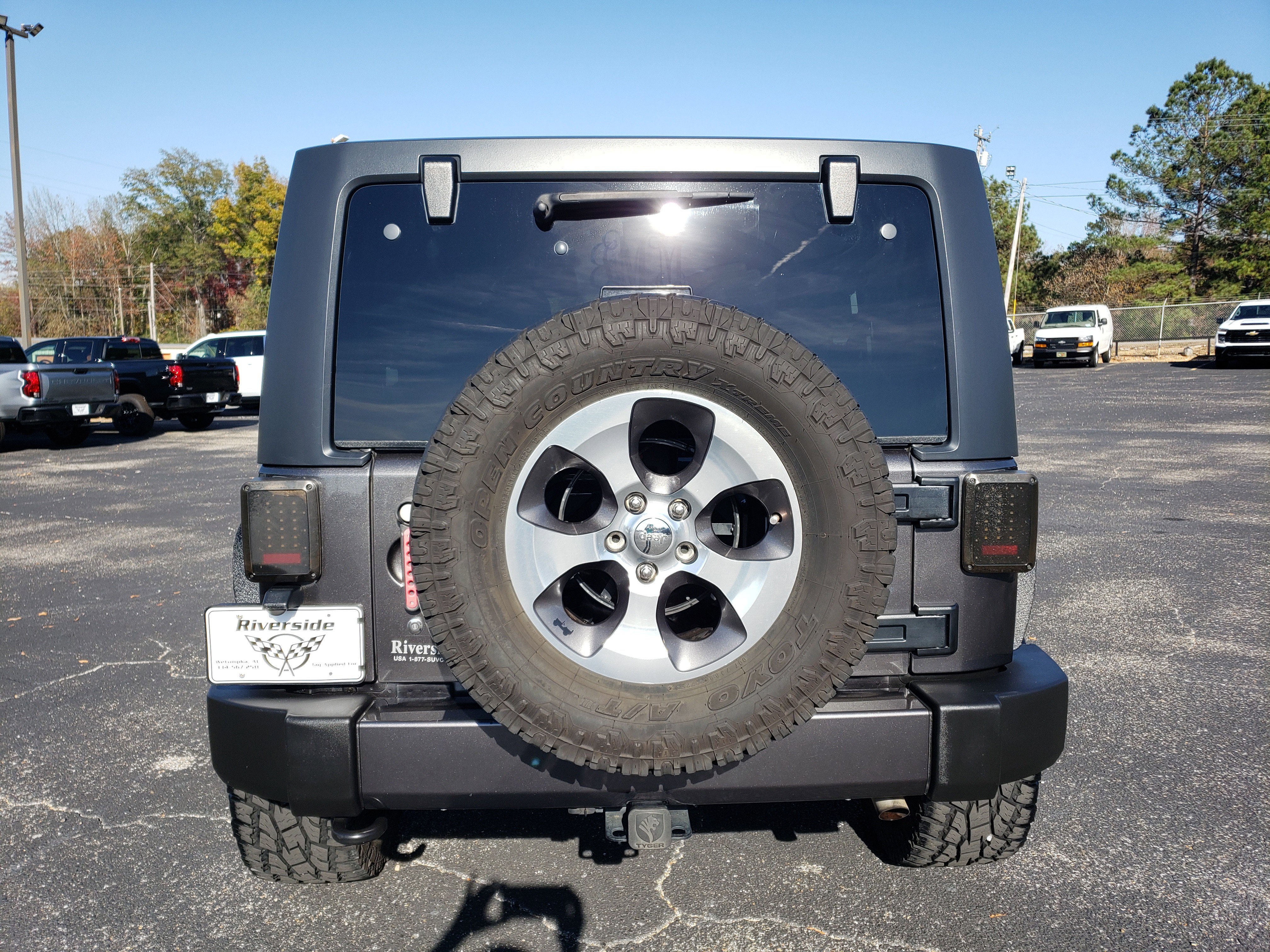 Used 2016 Jeep Wrangler Unlimited Sahara image 8