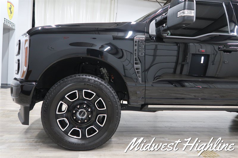Used 2025 Ford F350 Platinum w/ FX4 Off-Road Package AWD/4WD image 14