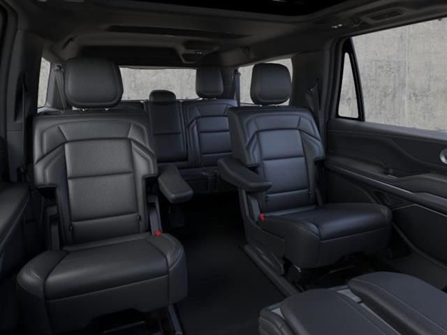 New 2026 Lincoln Navigator L Reserve w/ Jet Appearance Package image 11