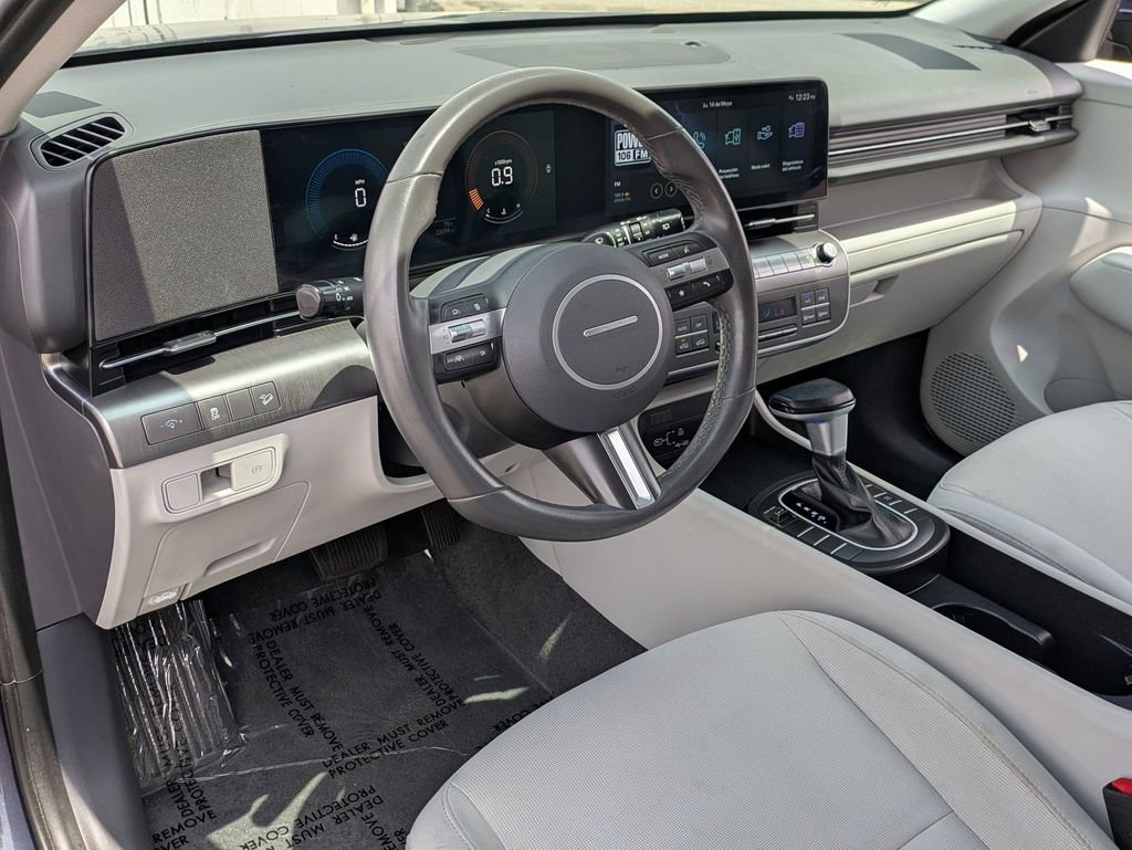 Used 2025 Hyundai Kona SEL FWD image 14